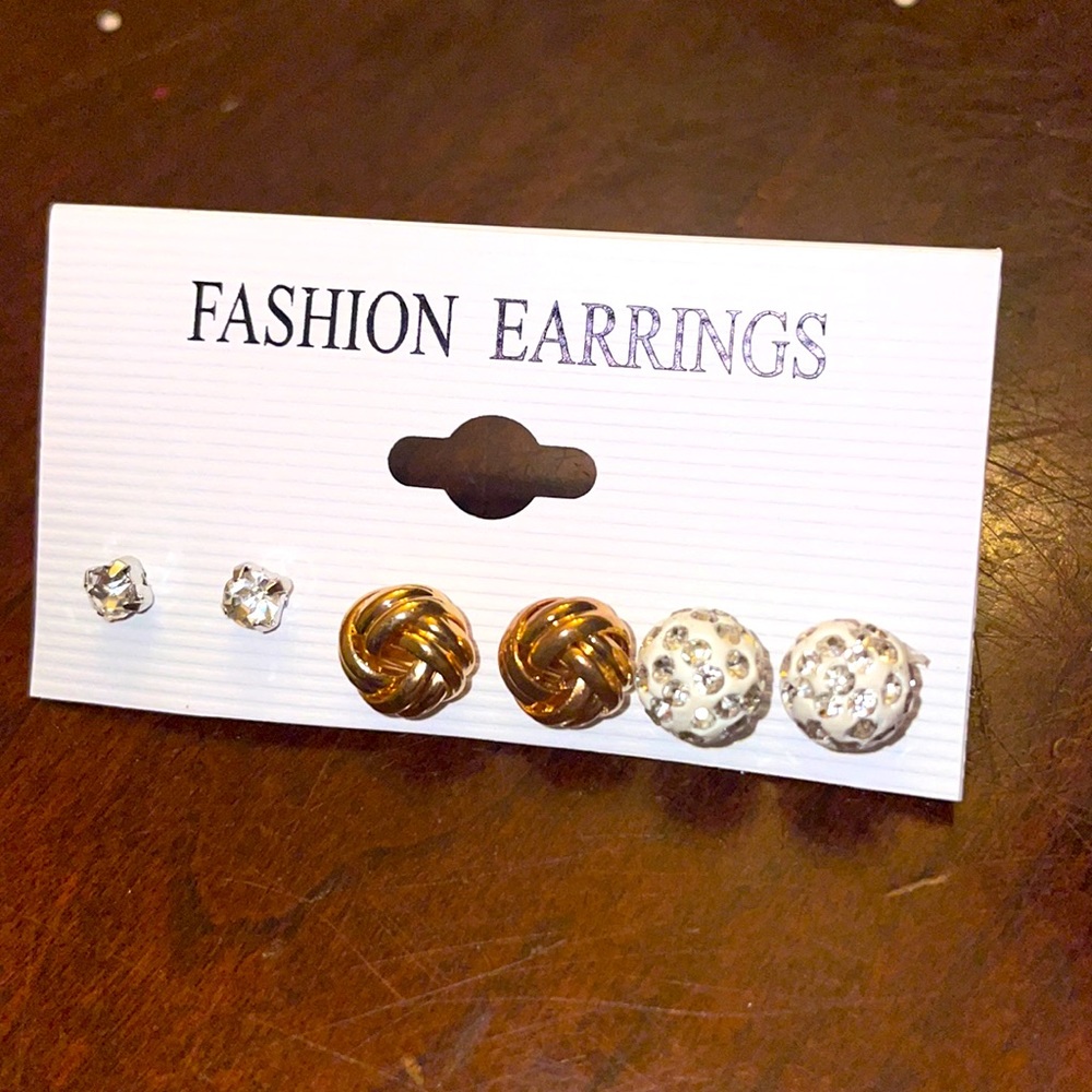 3 pairs of earrings